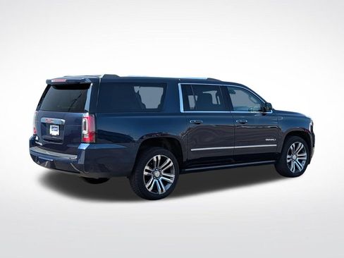 Used 2020 GMC Yukon XL Denali w/ Denali Ultimate Package AWD/4WD image 3