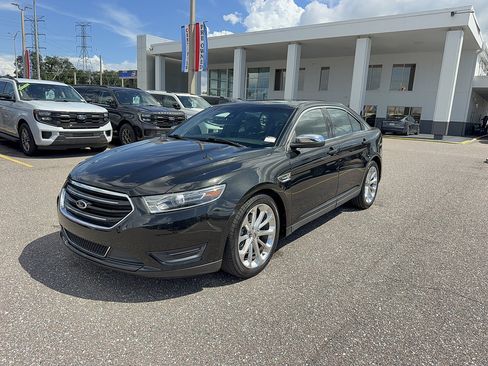 Used 2014 Ford Taurus Limited w/ Equipment Group 301A FWD image 2