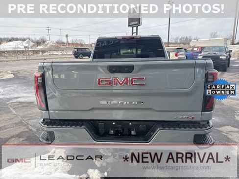 Used 2024 GMC Sierra 2500 AT4 w/ AT4 Premium Plus Package image 4