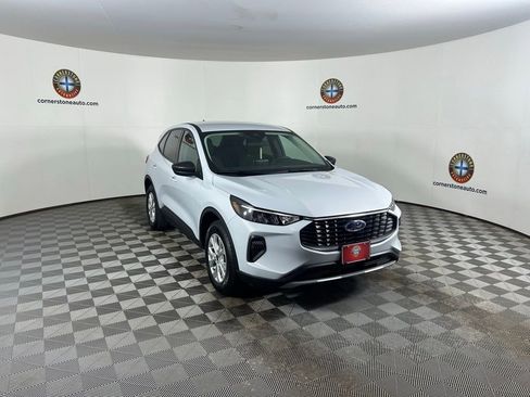 Used 2025 Ford Escape Active image 18