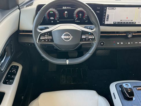 Used 2024 Nissan Ariya AWD image 16