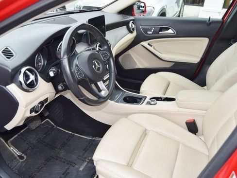 Used 2018 Mercedes-Benz GLA 250 image 16