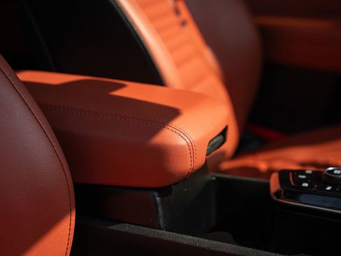 Used 2024 Kia Sportage SX image 11