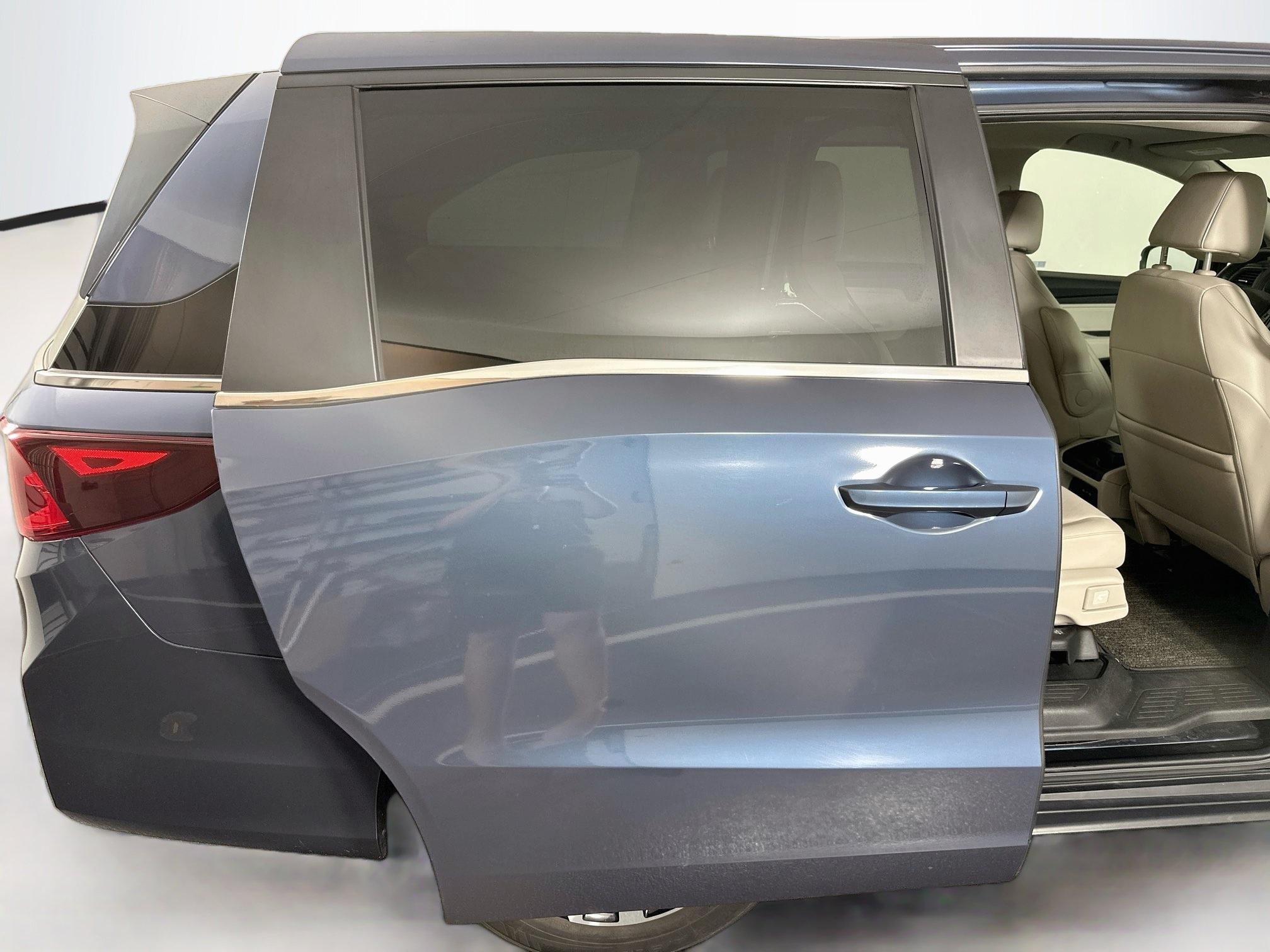 Used 2025 Honda Odyssey EX-L image 31