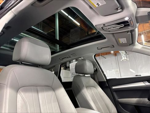Used 2018 Audi Q5 2.0T Premium Plus w/ Premium Plus Package AWD/4WD image 23
