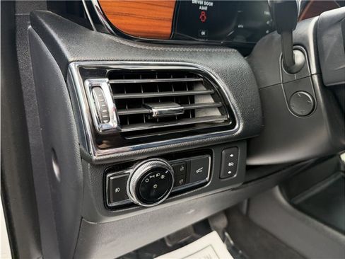 Used 2019 Lincoln Navigator Reserve w/ Cargo Package AWD/4WD image 40