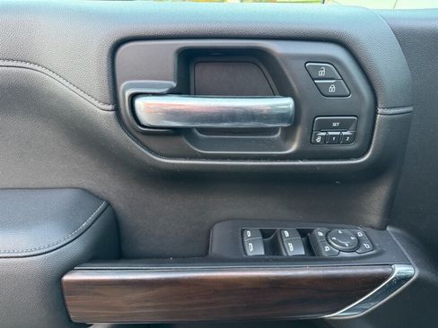 Used 2019 GMC Sierra 1500 SLT w/ SLT Premium Plus Package AWD/4WD image 28