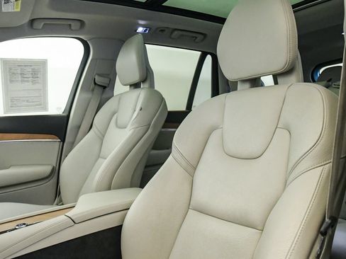 Used 2022 Volvo XC90 T8 Inscription Expression w/ Advanced Package AWD/4WD image 18