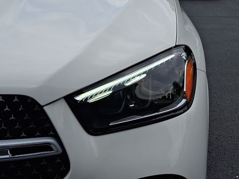 Certified 2026 Mercedes-Benz GLE 450 4MATIC image 9