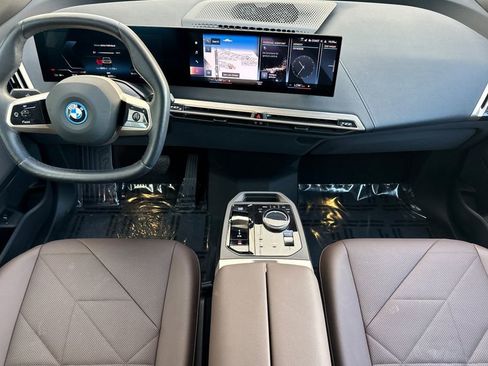 Used 2023 BMW iX xDrive50 image 14