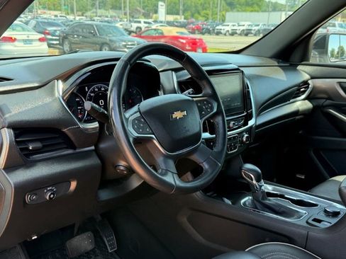 Used 2023 Chevrolet Traverse Premier AWD/4WD image 12