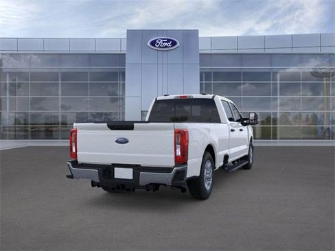 New 2026 Ford F250 XLT w/ F-250 >10K GVWR Package image 8