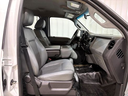 Used 2014 Ford F250 XL w/ XL Value Package image 12