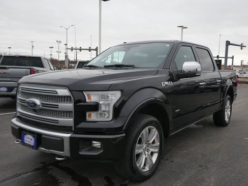 Used 2017 Ford F150 Platinum w/ Equipment Group 701A Luxury image 39