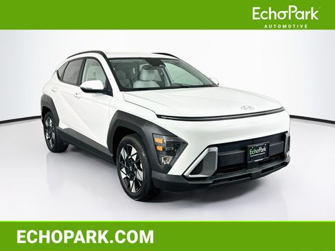 Used 2025 Hyundai Kona SEL FWD image 1