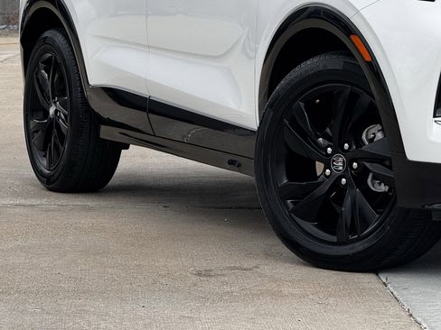 Used 2024 Buick Encore GX Sport Touring image 12