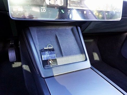 Used 2025 Tesla Model 3 Long Range image 33