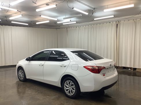 Used 2019 Toyota Corolla LE image 9