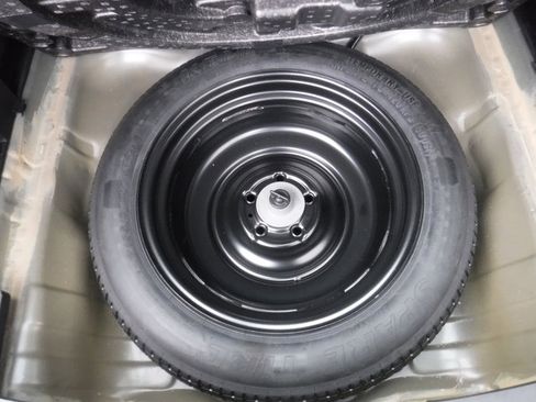 Used 2023 Honda HR-V LX image 31