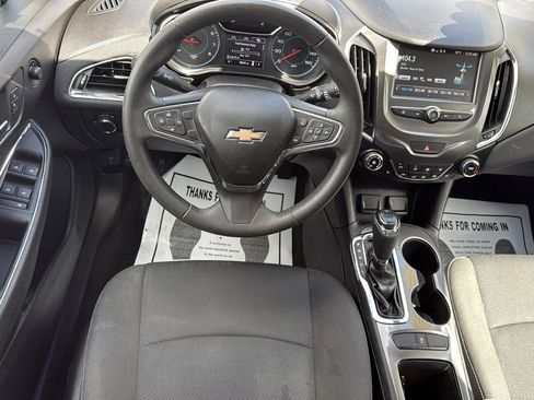 Used 2017 Chevrolet Cruze LT w/ Convenience Package FWD image 34