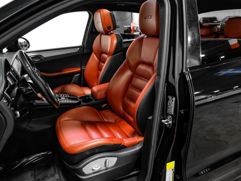 Used 2018 Porsche Macan GTS AWD/4WD image 31