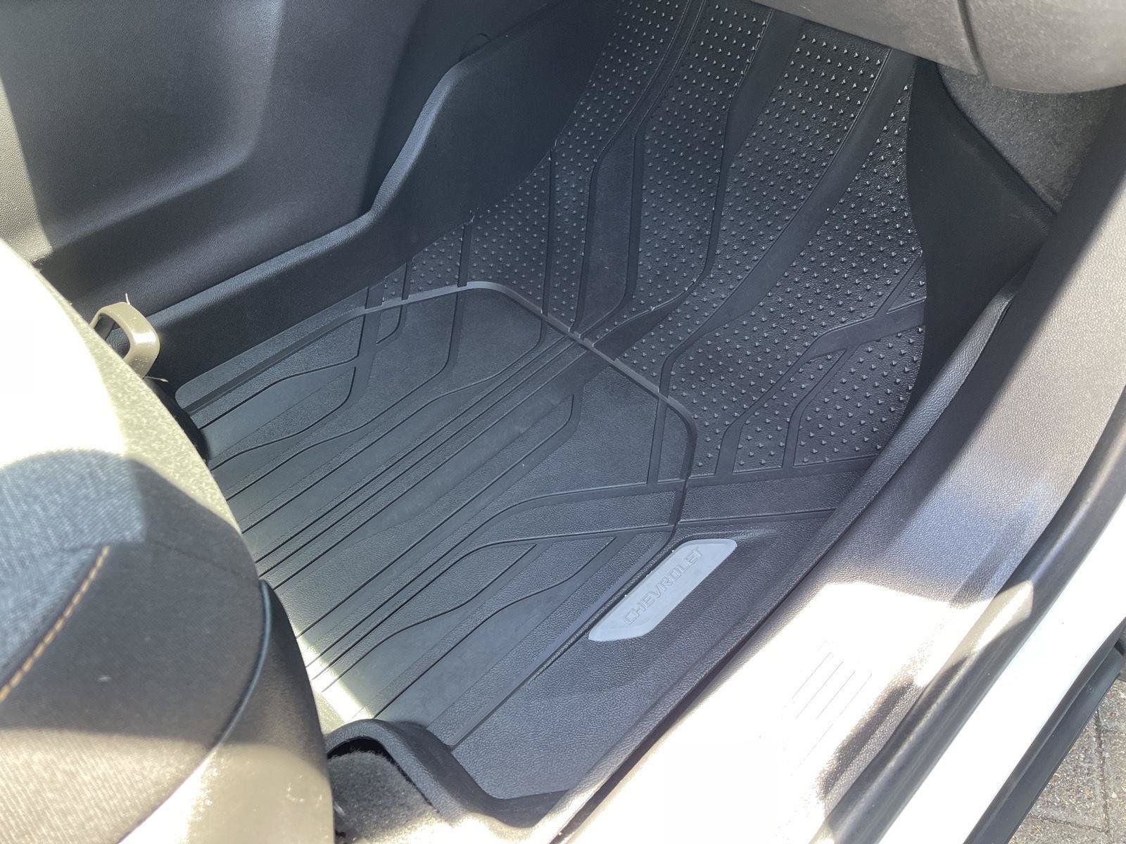 Used 2024 Chevrolet Equinox LT w/ LPO, Floor Liner Package FWD image 33