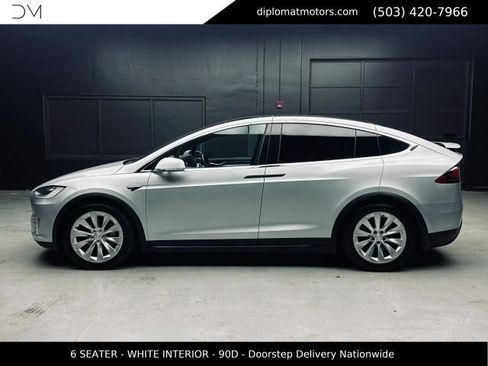 Used 2017 Tesla Model X 90D AWD/4WD image 4