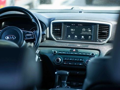 Used 2020 Kia Sportage S w/ S Sunroof Package AWD/4WD image 12