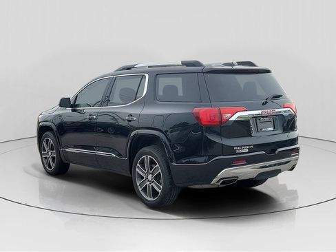Used 2019 GMC Acadia Denali w/ Technology Package FWD image 3