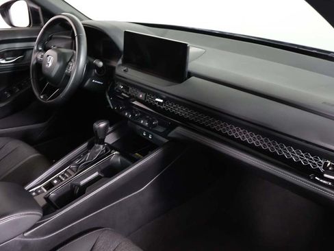 Used 2025 Honda Accord Sport image 28