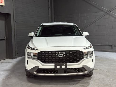 Used 2023 Hyundai Santa Fe SE AWD/4WD image 2