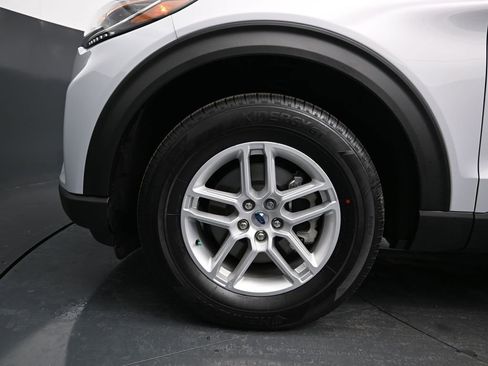 New 2026 Ford Explorer Active image 13