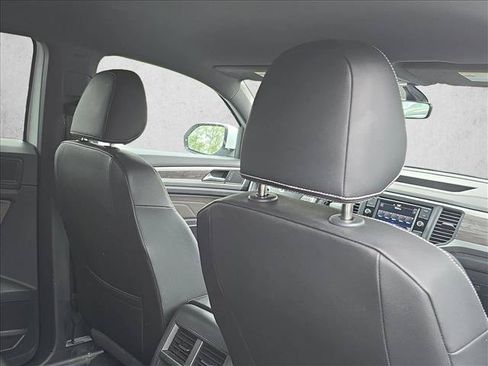 Used 2023 Volkswagen Atlas Cross Sport SE FWD image 24