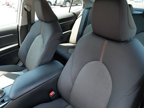 Used 2020 Toyota Camry LE w/ Fleet Convenience Package FWD image 11