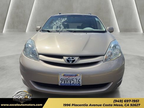 Used 2006 Toyota Sienna XLE w/ XLE Pkg 5 FWD image 5