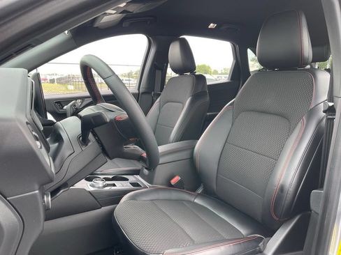 Used 2024 Ford Escape ST-Line w/ Tech Pack #1 AWD/4WD image 18