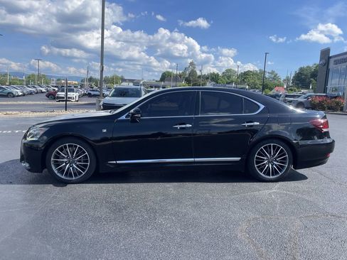 Used 2014 Lexus LS 460 w/ F Sport Package RWD image 3