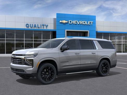 New 2025 Chevrolet Suburban Premier image 2