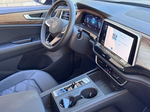 New 2026 Volkswagen Atlas SE image 22