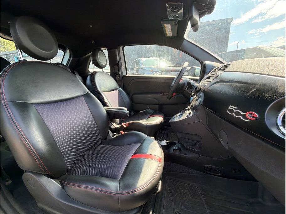 Used 2015 FIAT 500 e FWD image 4