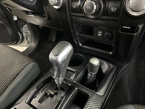 Used 2017 Toyota 4Runner TRD Off-Road AWD/4WD image 30