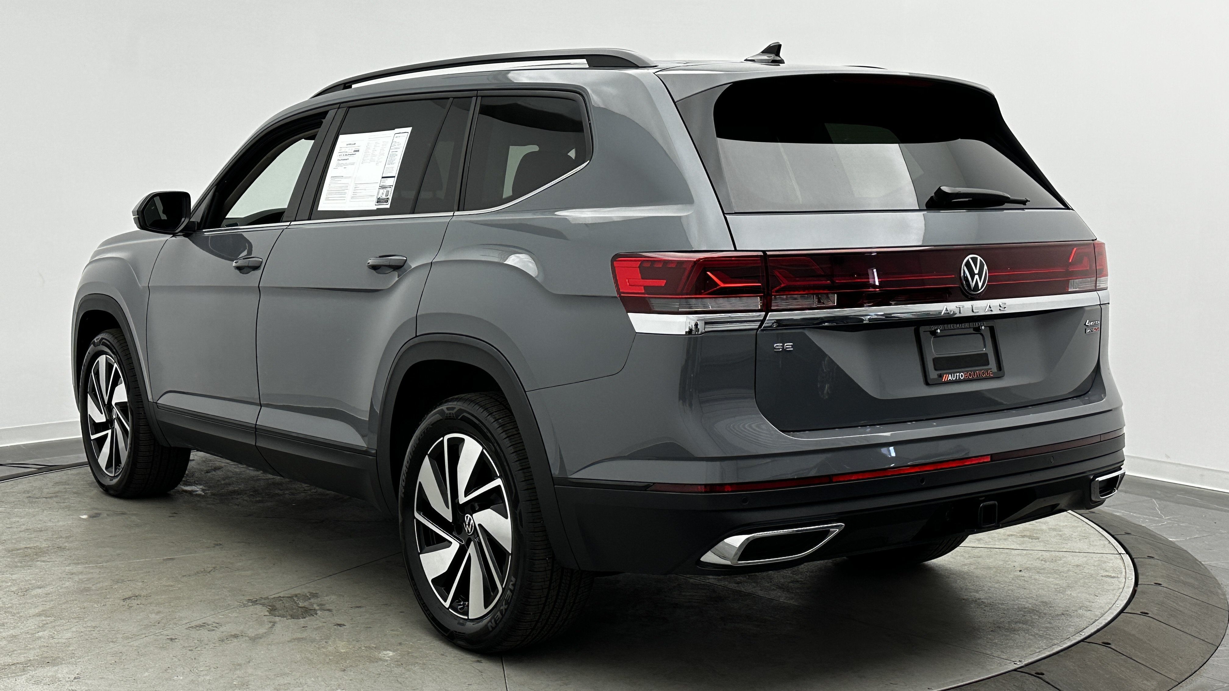 Used 2026 Volkswagen Atlas SE AWD/4WD image 4