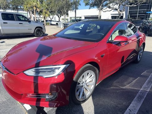 Used 2019 Tesla Model S P100D image 6