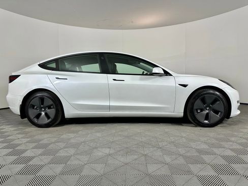 Used 2021 Tesla Model 3 Standard Range Plus image 31