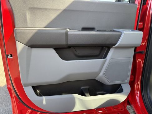 New 2026 Ford F250 XL w/ XL Chrome Package image 26