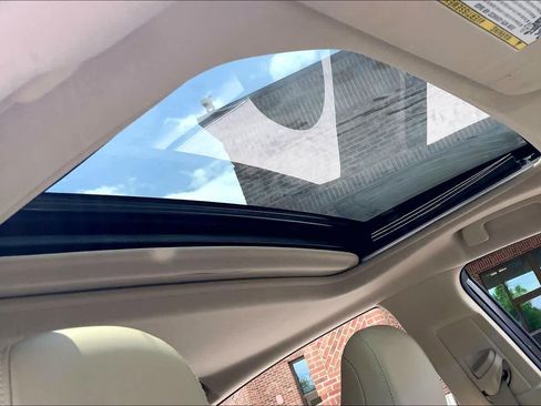 Used 2019 Toyota Avalon XLE w/ Moonroof Package FWD image 14