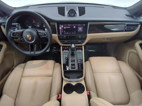 Certified 2023 Porsche Macan Turbo AWD/4WD image 20