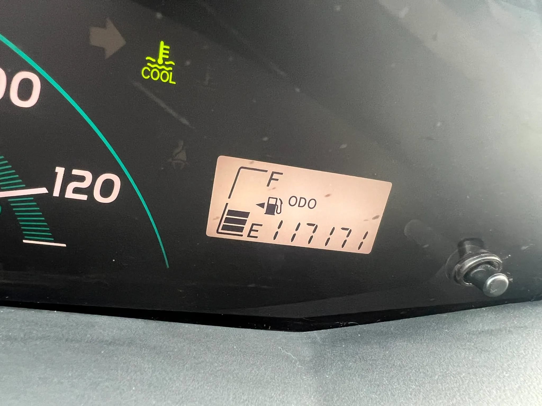 Used 2007 Toyota Yaris 2-Door Hatchback w/ Convenience Pkg FWD image 8