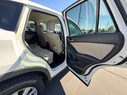 Used 2016 MAZDA CX-5 Touring image 15