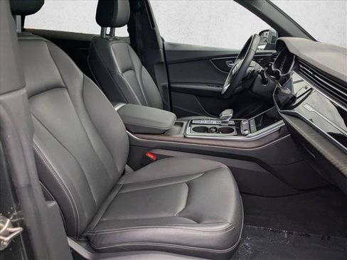 Used 2022 Audi Q8 Premium Plus AWD/4WD image 24